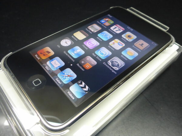 Apple iPod touch 8GB 2.Generation in OVP MB528BT/A 2G gebraucht 2th gepflegt - rima-it.de