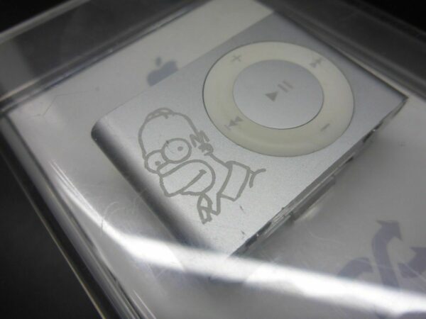 HOMER Simpsons Apple iPod Shuffle 2. Generation 1GB OVP silber MB225ZD/A Limited - rima-it.de