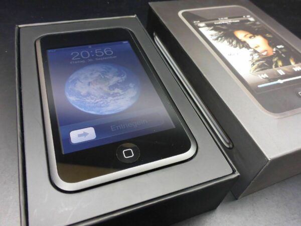 NEU Apple iPod touch 16GB silber MA627ZD/A 1G Traumzustand Macy Gray in OVP NEU - rima-it.de