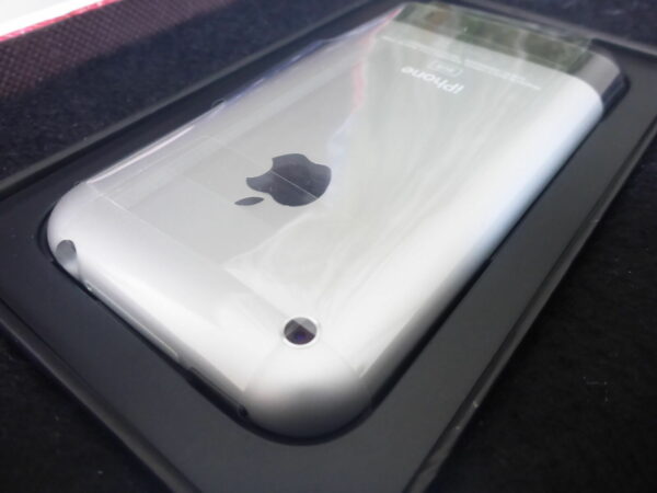 NEU iPhone 2G 8GB AUSSTELLUNGSSTÜCK Sammler SELTEN Apple NEW in Folie Rarität - rima-it.de
