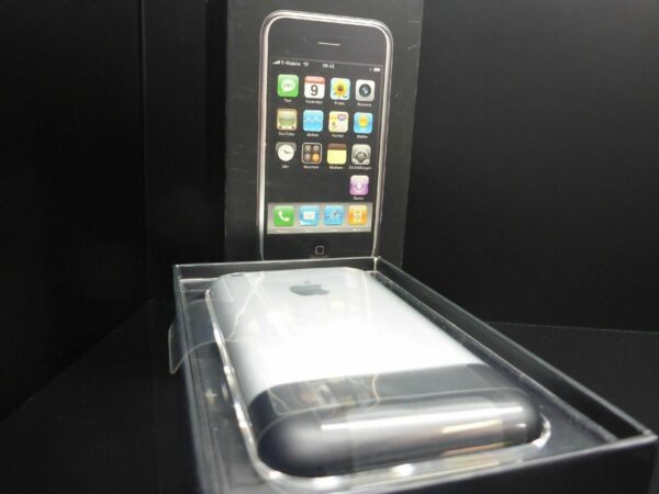 NEU iPhone 2G 8GB NEU OVP ERSTAUSGABE 1.Generation MB217D/A RARITÄT 1st 1th new - rima-it.de