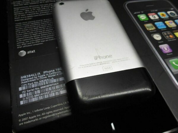 iPhone 2G 16GB 1.Generation mit ORIGINALVERPACKUNG Sammlerstück komplett 1G 1th - rima-it.de