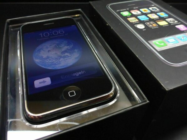 iPhone 2G 8GB in ORIGINALVERPACKUNG ERSTAUSGABE 1.Generation gepflegt 1st 1G 1th - rima-it.de