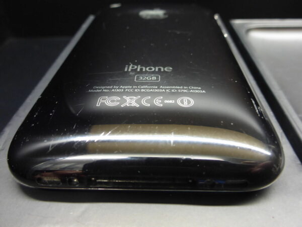 iPhone 3GS 32GB schwarz mit ORIGINALVERPACKUNG APPLE sehr gepflegt Sammlerstück - rima-it.de