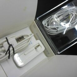 1x Apple iPod Shuffle VERSATEL 2. Generation 1GB silber in OVP MB225ZD/A shuffle
