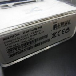 1x Apple iPod Shuffle VERSATEL 2. Generation 1GB silber in OVP MB225ZD/A shuffle