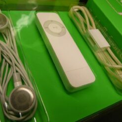 Apple iPod shuffle 1. Generation 512MB komplett in OVP M9724FD/A Doppelset schön