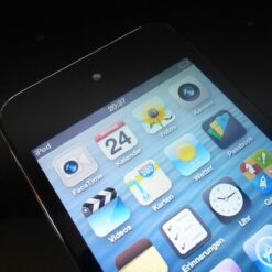 Apple iPod touch 16GB black 4. Generation ME178FD/A schwarz 4G 4th 4st