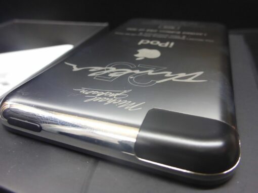 Apple iPod touch 1G 8GB Michael Jackson 25 Limited Edition THRILLER 285 von 300 – Bild 9