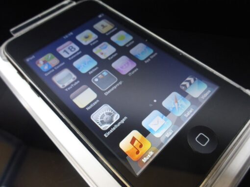 Apple iPod touch 8GB 2.Generation in OVP MC086FD/A 2G gebraucht 2th gepflegt – Bild 3
