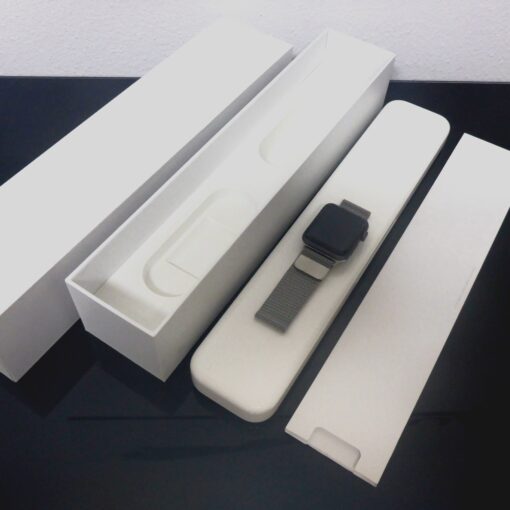 Apple iWatch 42mm Gray/schwarz mit Armband Box Display defekt gebrochen