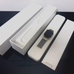 Apple iWatch 42mm Gray/schwarz mit Armband Box Display defekt gebrochen