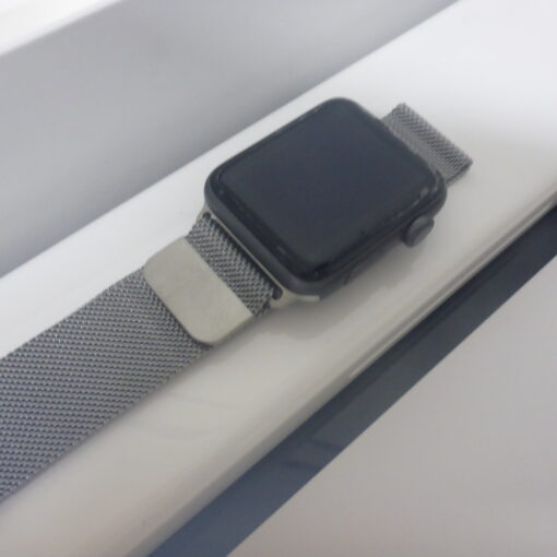 Apple iWatch 42mm Gray/schwarz mit Armband Box Display defekt gebrochen – Bild 5