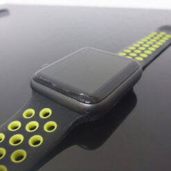 Apple iWatch 42mm Gray/schwarz mit 2 Armbänder Box defekt geht nicht an
