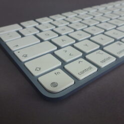 APPLE Magic Wireless Keyboard Tastatur Modell A2450 weiß/blau