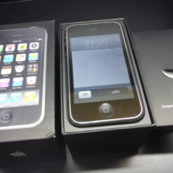 iPhone 3GS 32GB schwarz mit ORIGINALVERPACKUNG APPLE sehr gepflegt Sammlerstück