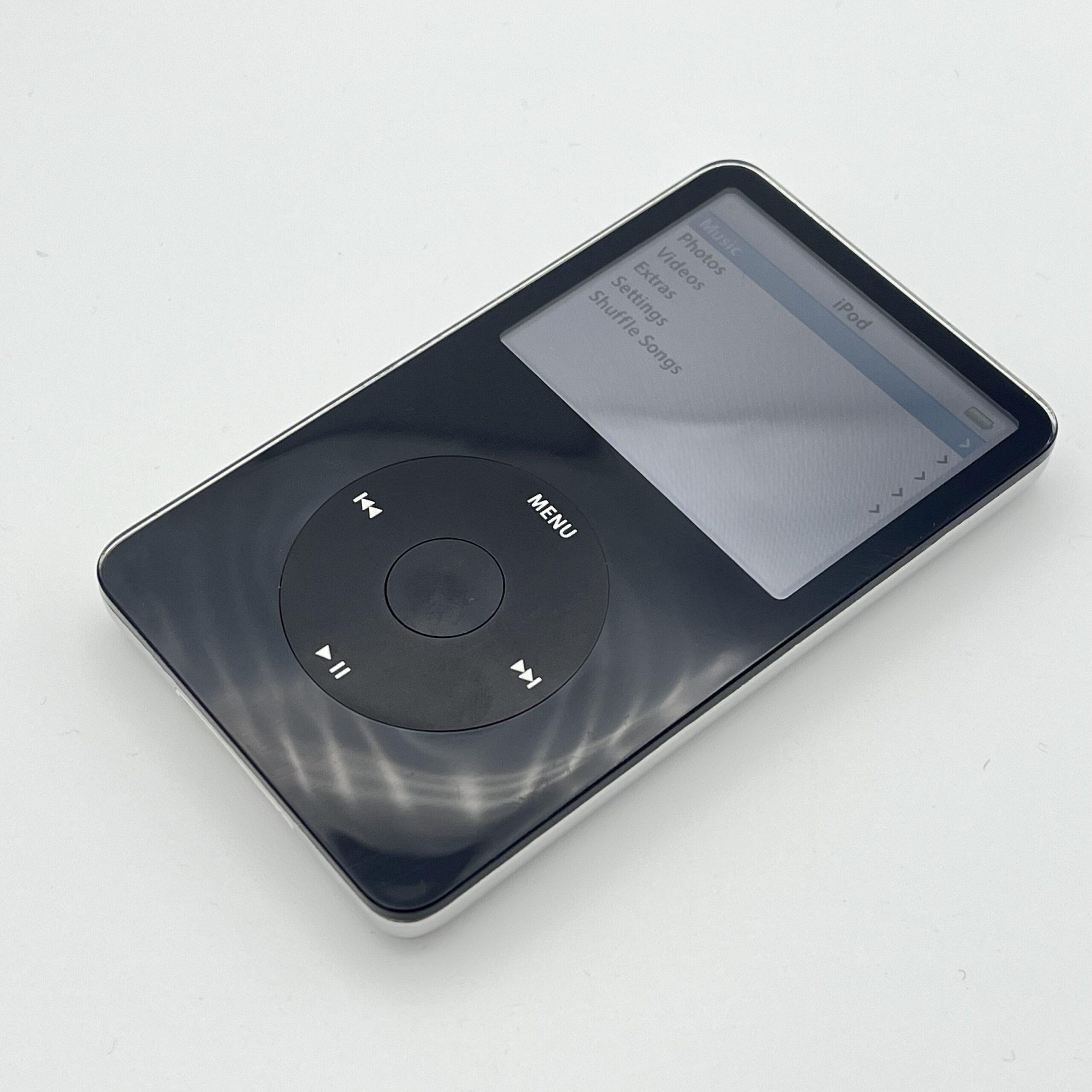 Apple iPod classic 30GB schwarz, black PA146DK/A 5. Generation – Bild 4